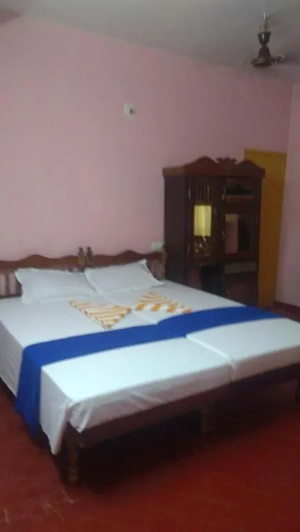 Landhaus New Thriphala Ayurveda Spiritual Meditation Kovalam